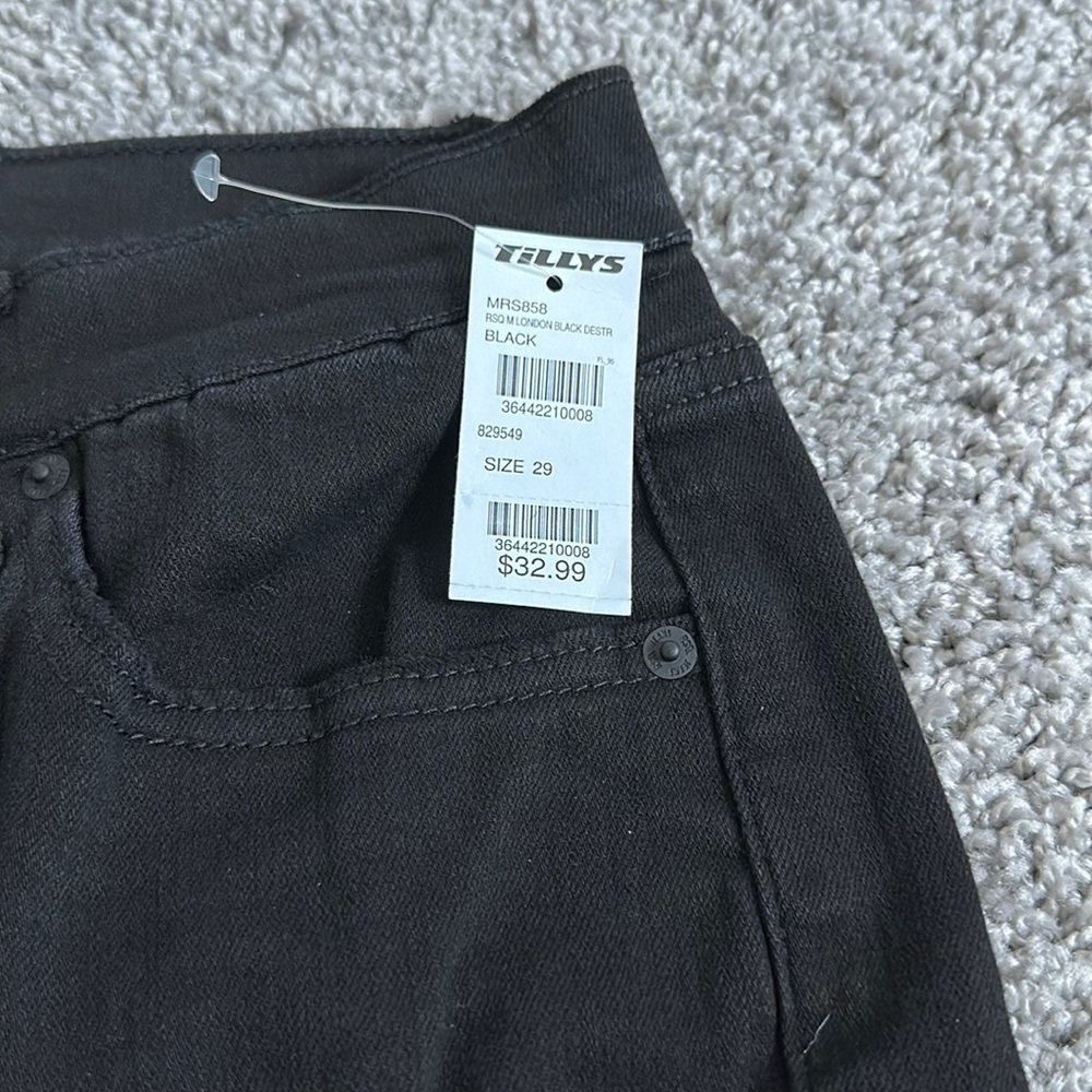 Men’s shorts - Picture 2 of 4